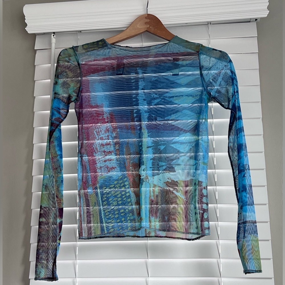 SOLD Abstract Mesh Top